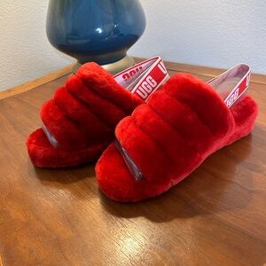 UGG Fluffy Slides